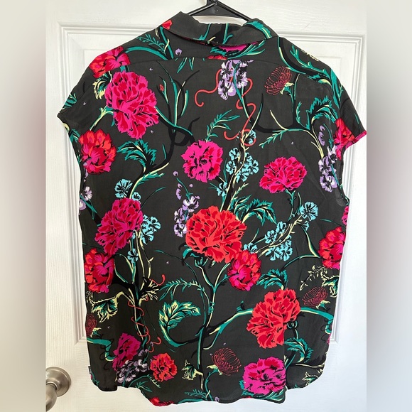 Floral Obey Cap Sleeve Button Up - Picture 4 of 4